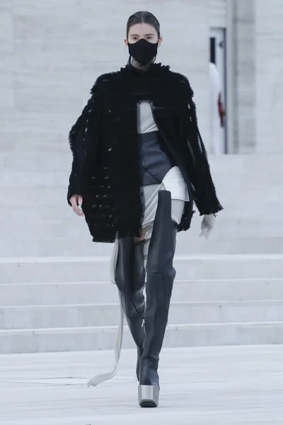 Look 33